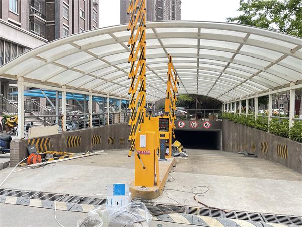 徐州金山福地小區地下車庫蜜桃视频在线免费观看係統1.jpg